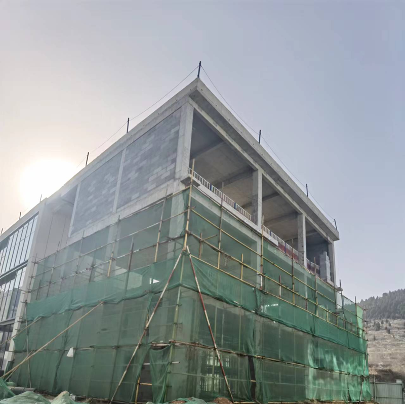 濟(jì)南華潤置業(yè)興隆片區(qū)D-2地塊建設(shè)項(xiàng)目24號樓主體結(jié)構(gòu)頂升加固工程
